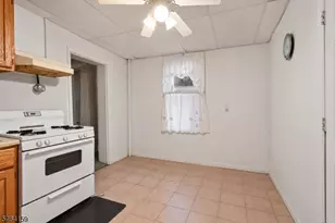 1211 Bergen Ave, Linden, NJ 07036 - Photo 14