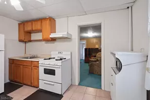 1211 Bergen Ave, Linden, NJ 07036 - Photo 12