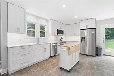 21 Nassau St, North Haledon, NJ 07508 - Photo 6
