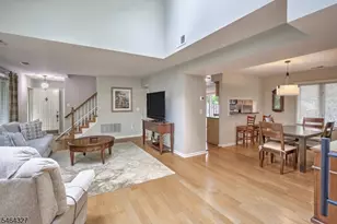 27 Village Dr, Bernards Township, NJ 07920 - Photo 4
