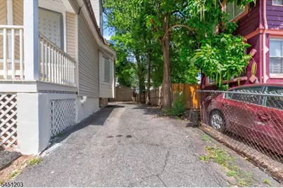 31 Voorhees St, Newark, NJ 07108 - Photo 40