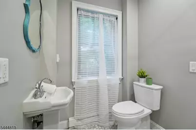 70 Hillside Ave, West Orange Township, NJ 07052 - Photo 18