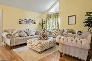10 Clearwater Rd, Mount Olive, NJ 07828 - Photo 8