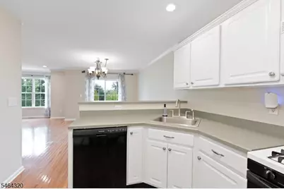 1030 Robin Ct, Green Brook Township, NJ 08812 - Photo 12