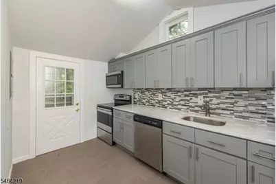 8 Weaver House Cove Rd, Byram Township, NJ 07821 - Photo 4