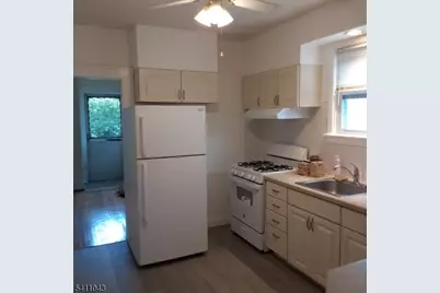 15 Bellevue Ave, Belleville, NJ 07109 - Photo 8