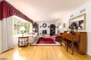 16 Warren Pl, Berkeley Heights Township, NJ 07974 - Photo 4