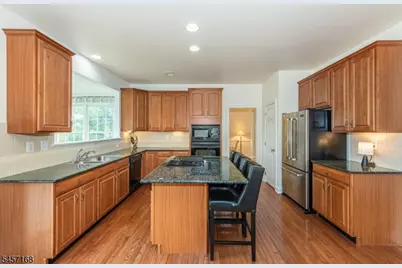 14 Vista Dr, Mount Olive, NJ 07836 - Photo 8
