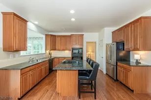 14 Vista Dr, Mount Olive, NJ 07836 - Photo 8