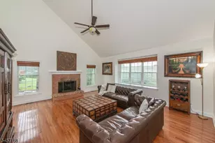 14 Vista Dr, Mount Olive, NJ 07836 - Photo 14