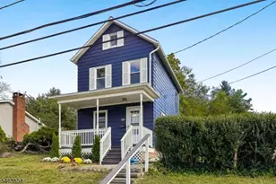 114 N Prospect St, Lopatcong Township, NJ 08865 - Photo 2