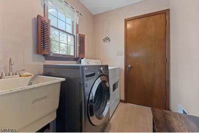2 Rittenhouse Cir, Raritan Township, NJ 08822 - Photo 30