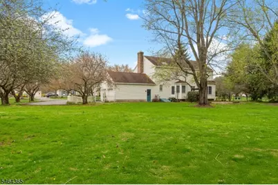 2 Rittenhouse Cir, Raritan Township, NJ 08822 - Photo 36
