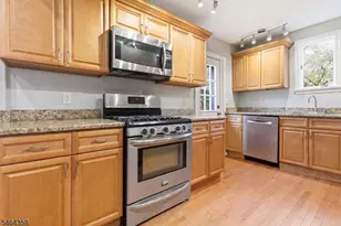 86 Hiawatha Blvd, Parsippany, NJ 07034 - Photo 4