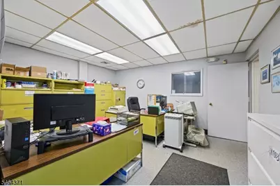1080 Garden State Rd, Union Township, NJ 07083 - Photo 10