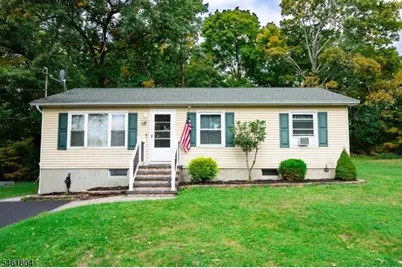 62 Summit Dr, Wantage, NJ 07461 - Photo 2