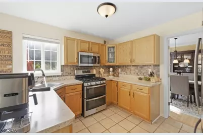 5 Kates Turn, Jefferson Township, NJ 07438 - Photo 10