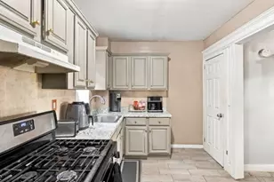 12 Church Pl, East Orange, NJ 07017 - Photo 2