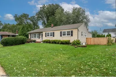 25 Lawrence Pl, Freehold, NJ 07728 - Photo 4