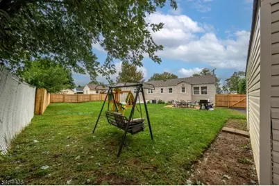 25 Lawrence Pl, Freehold, NJ 07728 - Photo 28