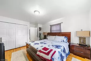 25 Lawrence Pl, Freehold, NJ 07728 - Photo 12