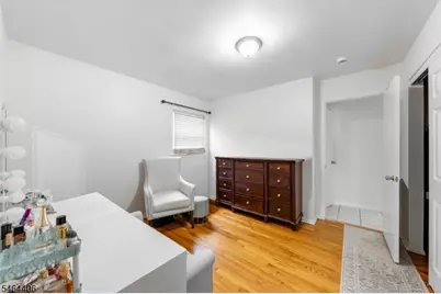 25 Lawrence Pl, Freehold, NJ 07728 - Photo 14