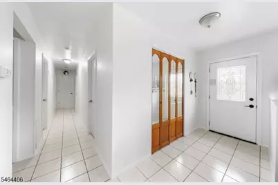 25 Lawrence Pl, Freehold, NJ 07728 - Photo 6