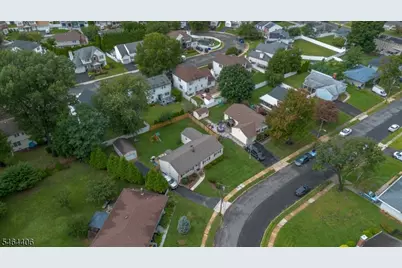 25 Lawrence Pl, Freehold, NJ 07728 - Photo 36