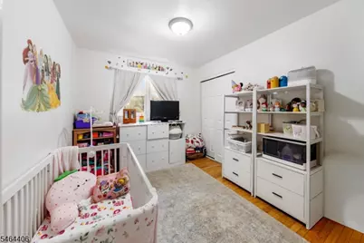 25 Lawrence Pl, Freehold, NJ 07728 - Photo 18