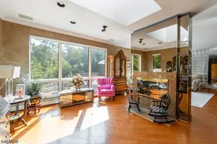 17 Chesterfield Dr, Warren Township, NJ 07059 - Photo 6