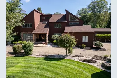 17 Chesterfield Dr, Warren Township, NJ 07059 - Photo 32