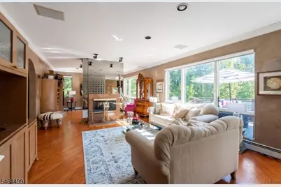 17 Chesterfield Dr, Warren Township, NJ 07059 - Photo 4
