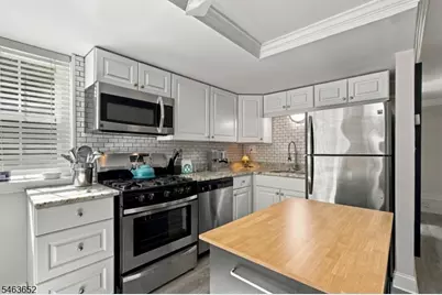 470 Valley Rd #9A, Montclair Twp., NJ 07043 - Photo 12