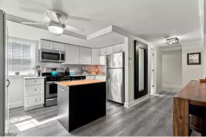 470 Valley Rd #9A, Montclair Twp., NJ 07043 - Photo 10