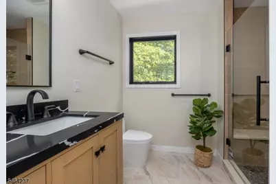 310 W Lakeshore Dr, Vernon, NJ 07422 - Photo 34