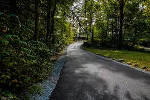 310 W Lakeshore Dr, Vernon, NJ 07422 - Photo 6