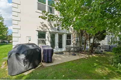 8001 Brittany Dr, Wayne, NJ 07470 - Photo 26
