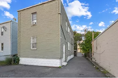 46 Norwood Ave, Irvington, NJ 07111 - Photo 4