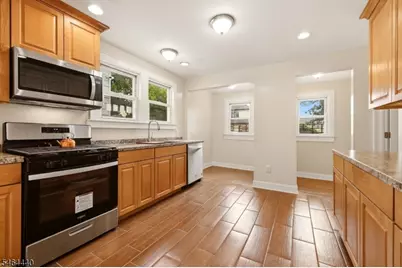1585 Hillcrest Ter, Union Township, NJ 07083 - Photo 4