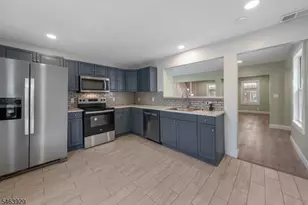 29 South St, Manville, NJ 08835 - Photo 6