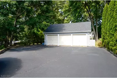 45 Hill St, Midland Park, NJ 07432 - Photo 2