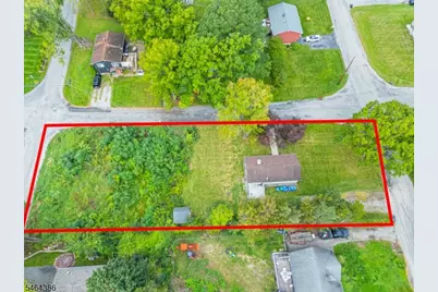 4 Gilbert Dr, Vernon, NJ 07418 - Photo 2