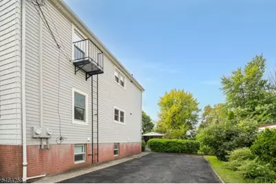 914 Woodlawn Ave, Linden, NJ 07036 - Photo 6