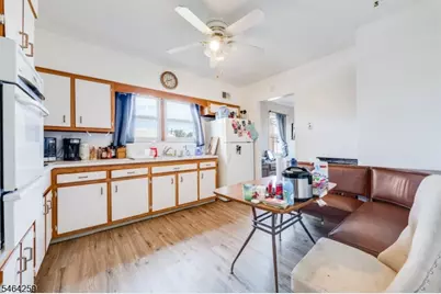 914 Woodlawn Ave, Linden, NJ 07036 - Photo 22