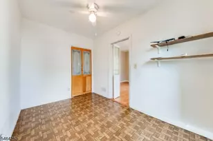 914 Woodlawn Ave, Linden, NJ 07036 - Photo 8