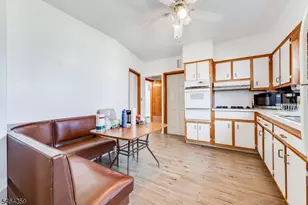 914 Woodlawn Ave, Linden, NJ 07036 - Photo 24