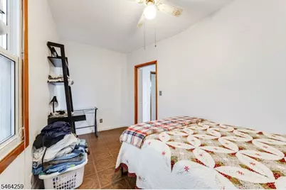 914 Woodlawn Ave, Linden, NJ 07036 - Photo 28