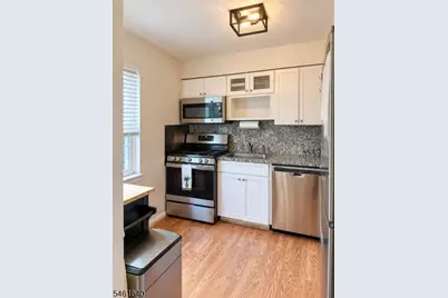800 Old Springfield Ave #13, Summit, NJ 07901 - Photo 4