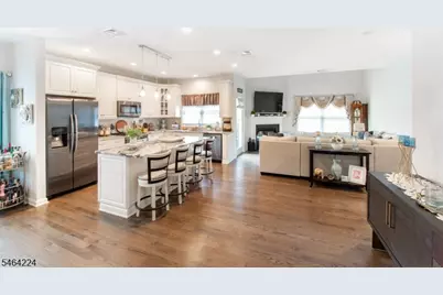 2 Bluffs Ct, Hamburg, NJ 07419 - Photo 10