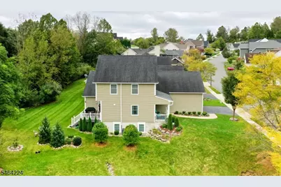 2 Bluffs Ct, Hamburg, NJ 07419 - Photo 36